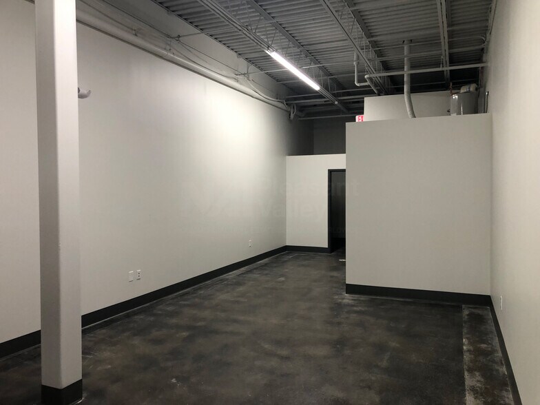 More Photos Of 7741-7749 Mentor Ave, Mentor Freestanding For Lease