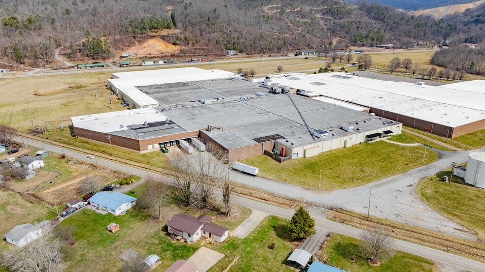 More Photos Of 3916 US-421 South Hwy, Mountain City Manufacturing For Sale