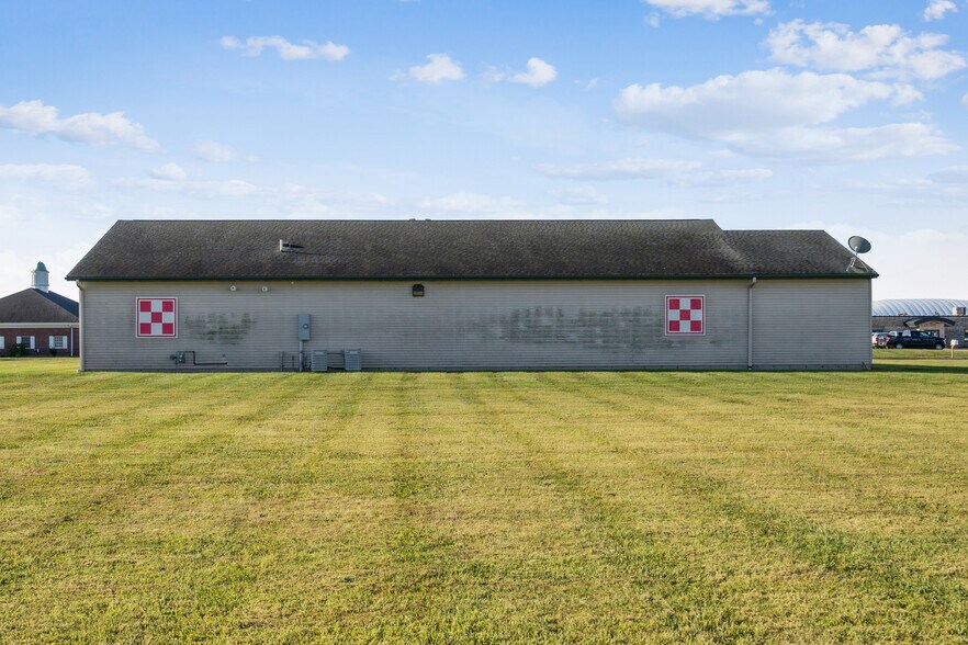 More Photos Of 3620 Flint Ridge Dr, Burlington General Retail For Sale