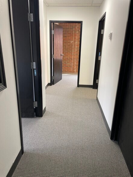 More Photos Of 1410 Vance St, Lakewood Office Residential For Lease