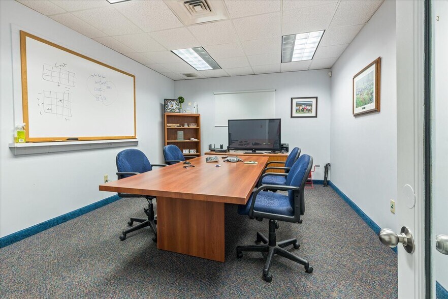 More Photos Of 7 Annginna Dr, Enfield Light Manufacturing For Lease