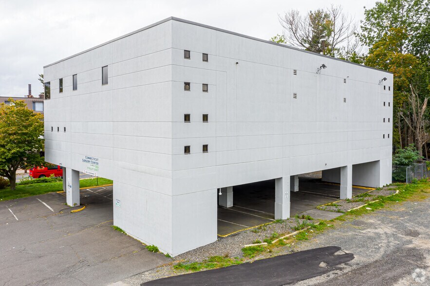 More Photos Of 81 Gillett St, Hartford Office For Sale