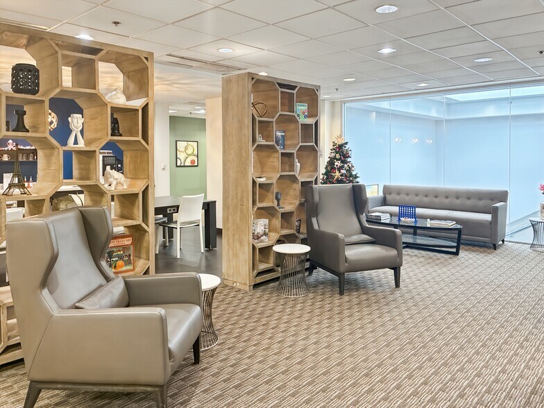 More Photos Of 9465 Counselors Row, Indianapolis Coworking Space