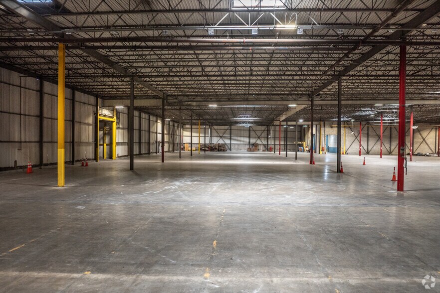 More Photos Of 2121 Huron St, Jacksonville Warehouse For Lease