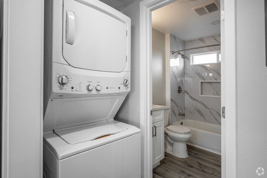 More Photos Of 2011-2013 Charle St, Costa Mesa Apartments For Sale