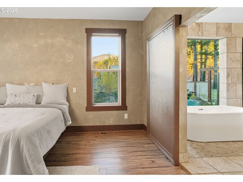 More Photos Of 49164 McKenzie Hwy, Vida Lodge Meeting Hall For Sale