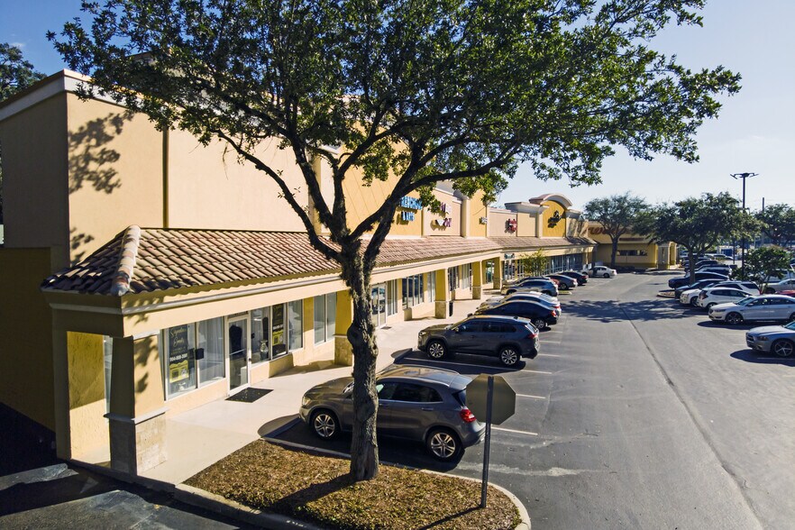 More Photos Of 11-55 University Blvd N, Jacksonville Unknown For Lease