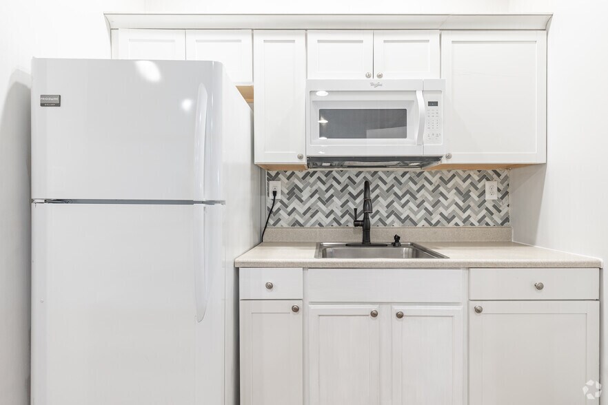 More Photos Of 2906 Chamberlayne Ave, Richmond Industrial For Sale