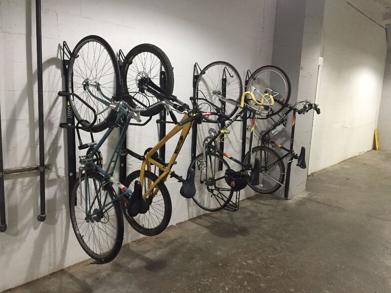 More Photos Of 1305-1337 SE M L King Blvd, Portland Office For Lease