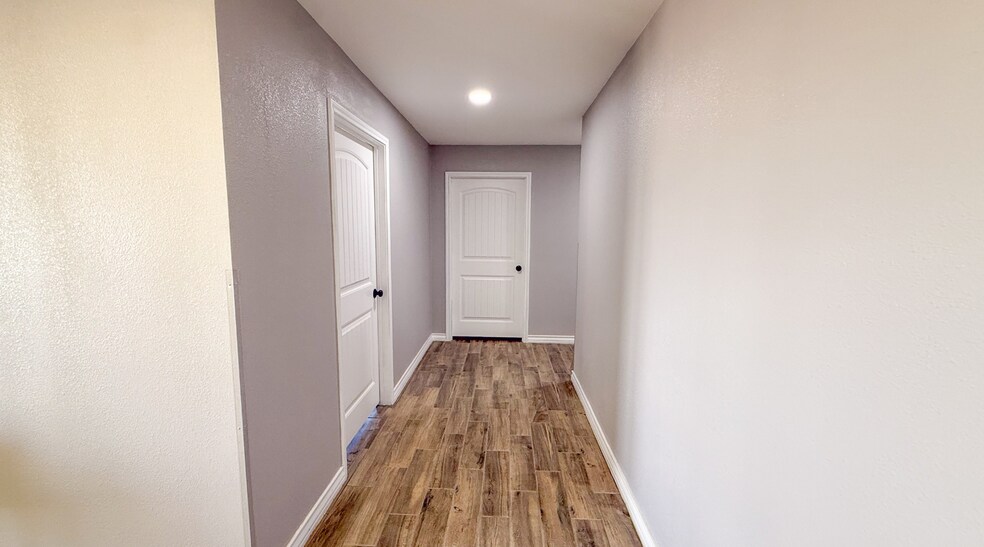 More Photos Of 509 Madrid Rd, Odessa Industrial For Sale