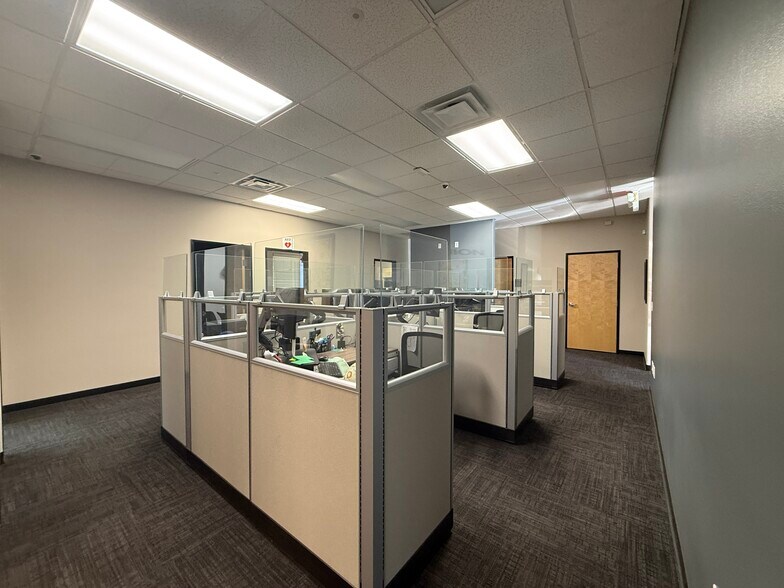More Photos Of 2420 W Horizon Ridge Pky, Henderson Medical For Lease