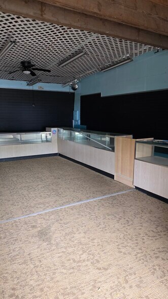 More Photos Of 374 Kamehameha Ave, Hilo Storefront For Sale
