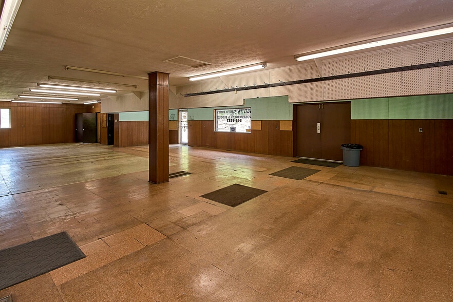 More Photos Of 6328 Elk River Rd, Clendenin Auto Repair For Sale
