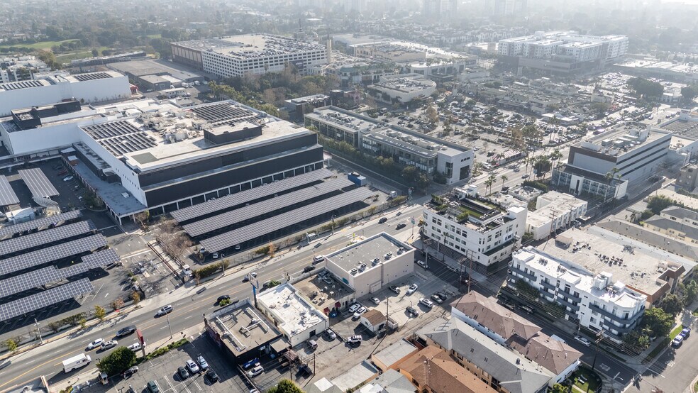 More Photos Of 115 N Fairfax Ave, Los Angeles Freestanding For Sale