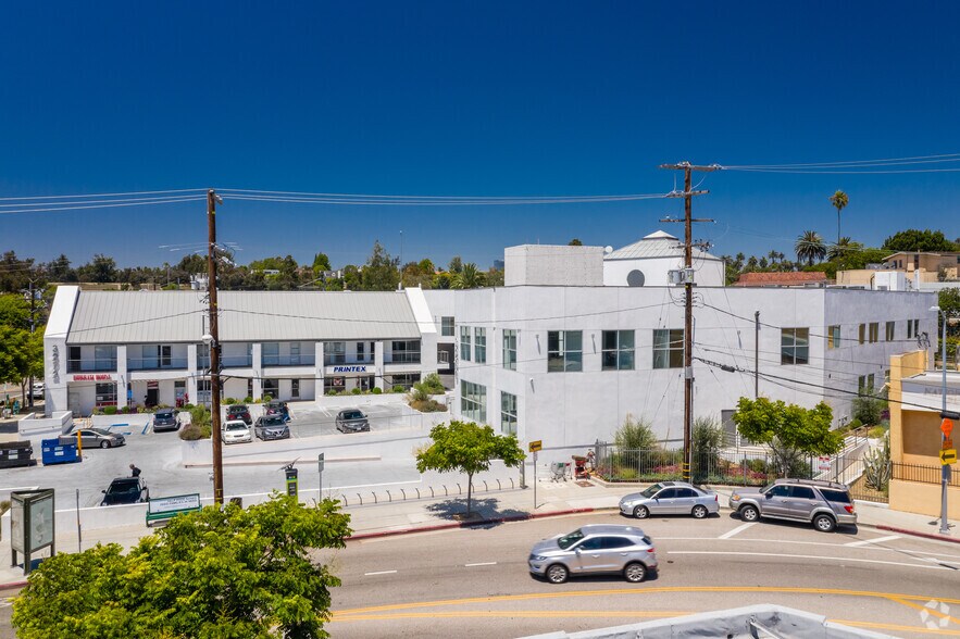 More Photos Of 3272 Motor Ave, Los Angeles Unknown For Lease