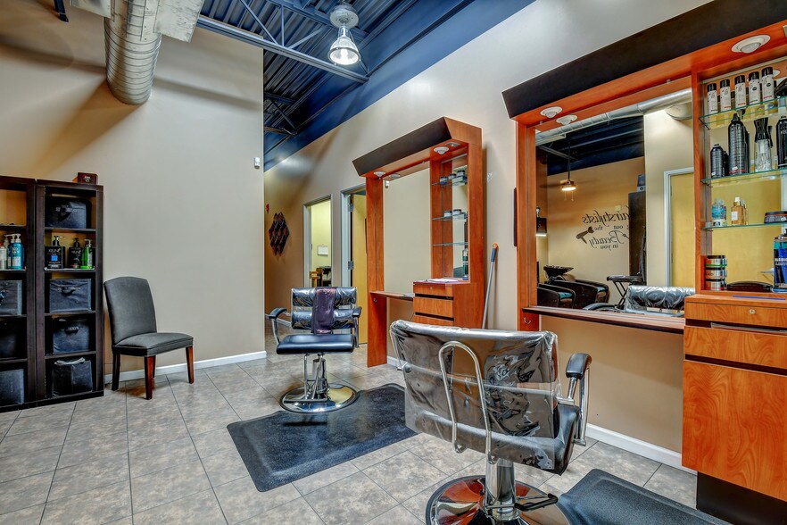 More Photos Of 15288 W Brookside Ln, Surprise Office For Lease