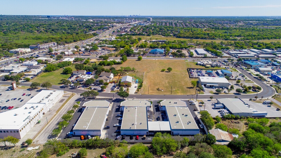 More Photos Of 6737 Poss Rd, San Antonio Unknown For Lease