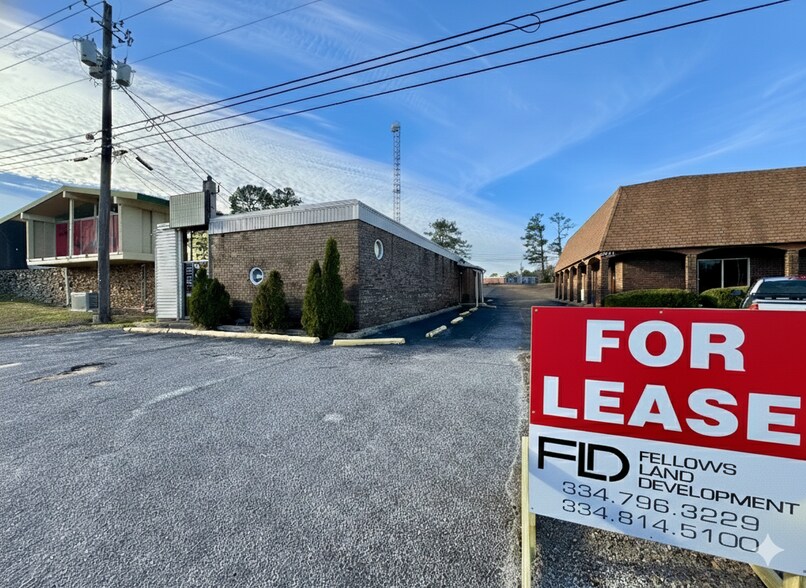 More Photos Of 2571 Montgomery Hwy, Dothan Freestanding For Lease