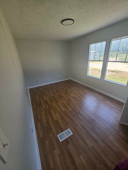 More Photos Of 711 Jt Ln, East Dublin Manufactured Housing Mobile Home Park For Sale