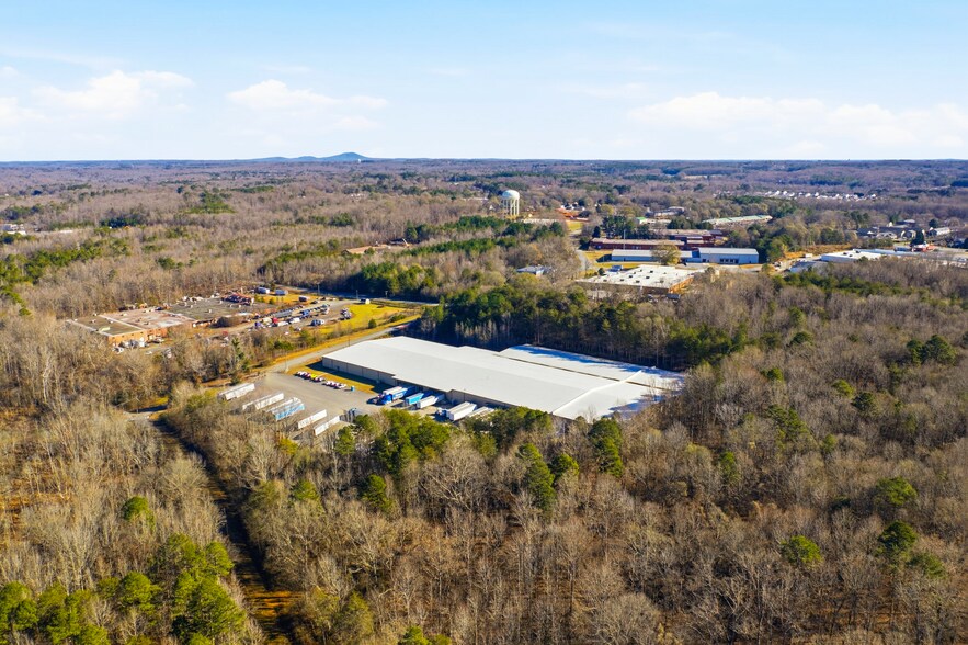 More Photos Of 201 Industrial Park Rd, Lincolnton Warehouse For Sale
