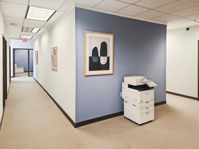 More Photos Of 2624 W Lake Lansing Rd, Lansing Coworking Space