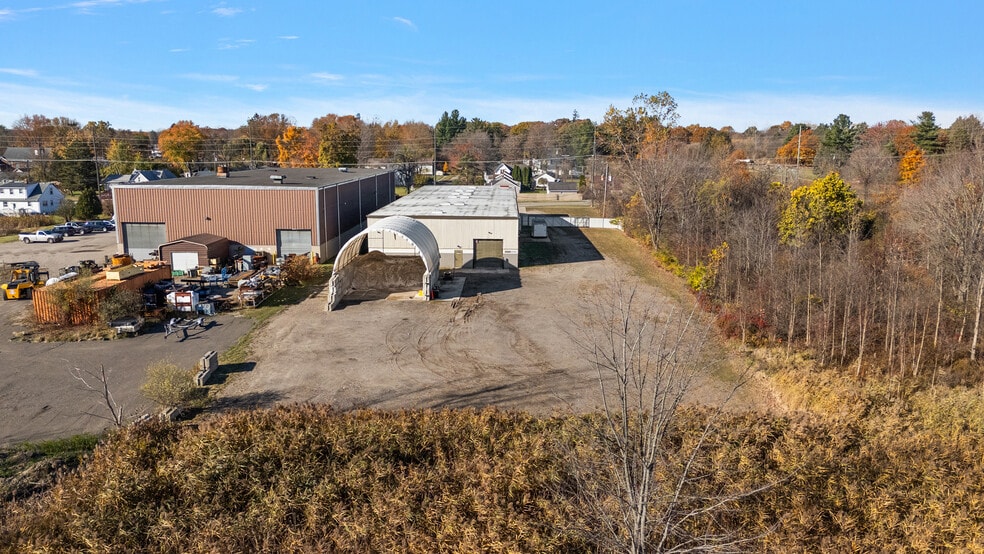 More Photos Of 52930 Havenridge Rd, New Haven Manufacturing For Sale