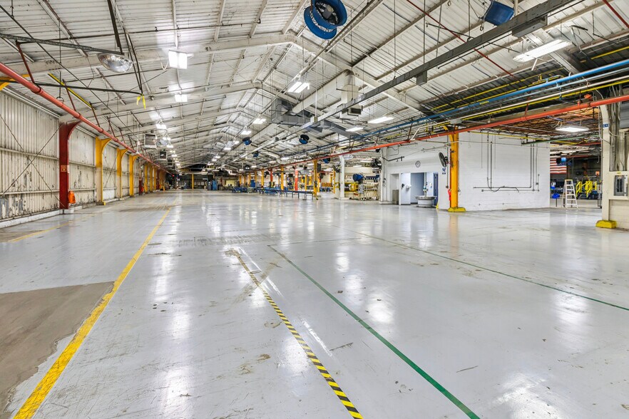 More Photos Of 6400 Penn Ave, Savanna Manufacturing For Lease