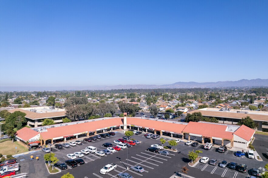 More Photos Of 24601 Raymond Way, Lake Forest Storefront For Lease