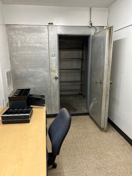 More Photos Of 250 Main St, Limon Hotel For Sale