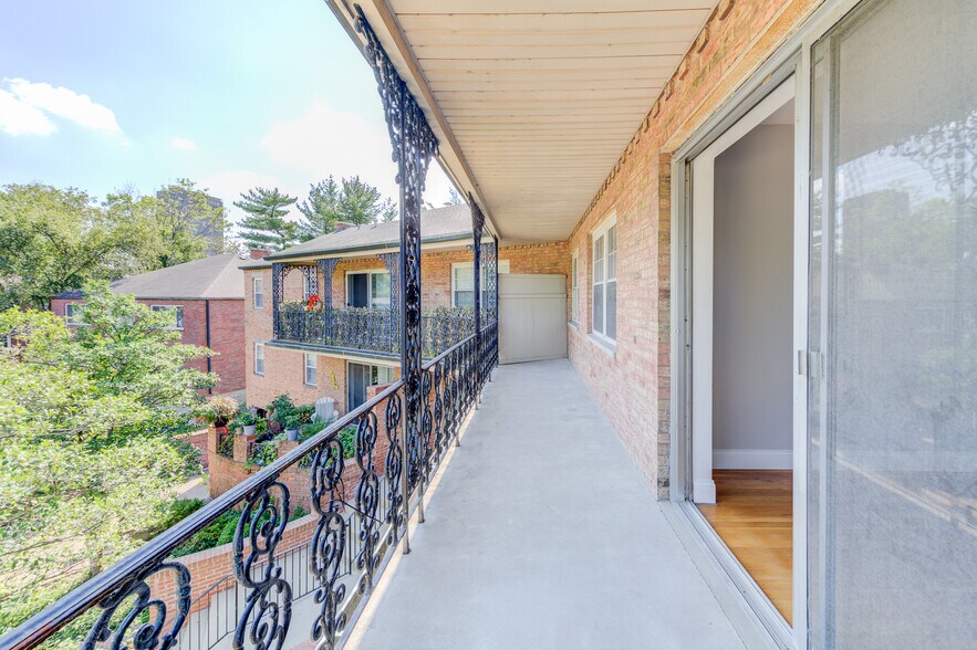 More Photos Of 8166 Whitburn Dr, Clayton Apartments For Sale