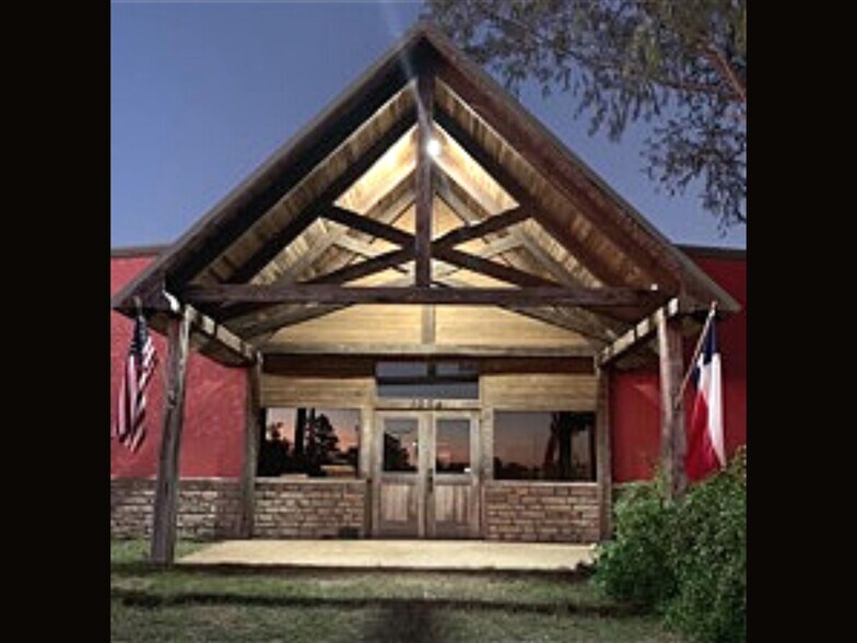 More Photos Of 1374 State Hwy 71, Bastrop Flex For Lease