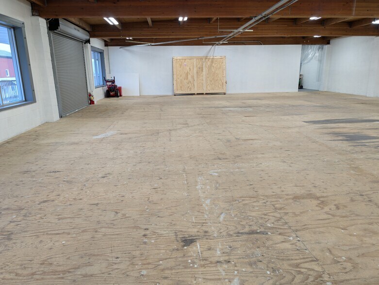 More Photos Of 306 Nordic dr, Petersburg Freestanding For Sale