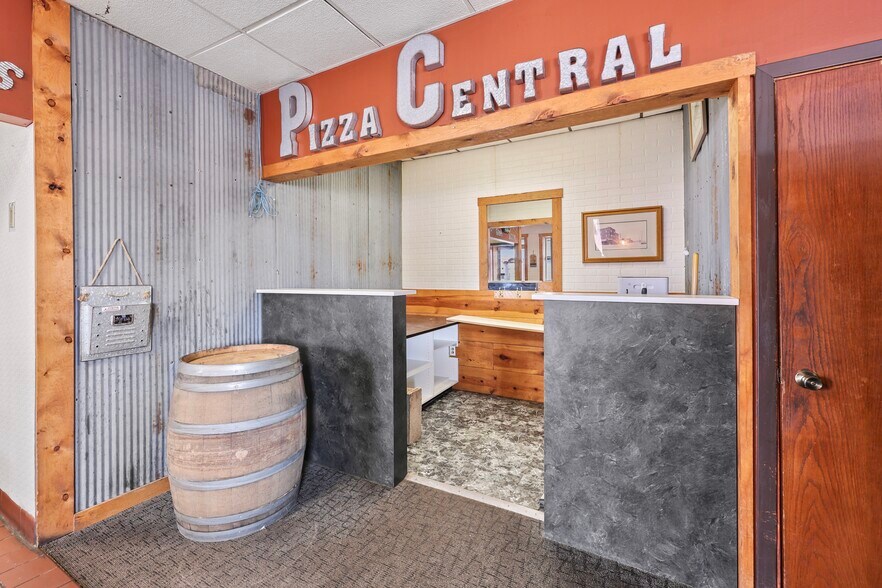 More Photos Of 105 1st St W, Milaca Multifamily For Sale