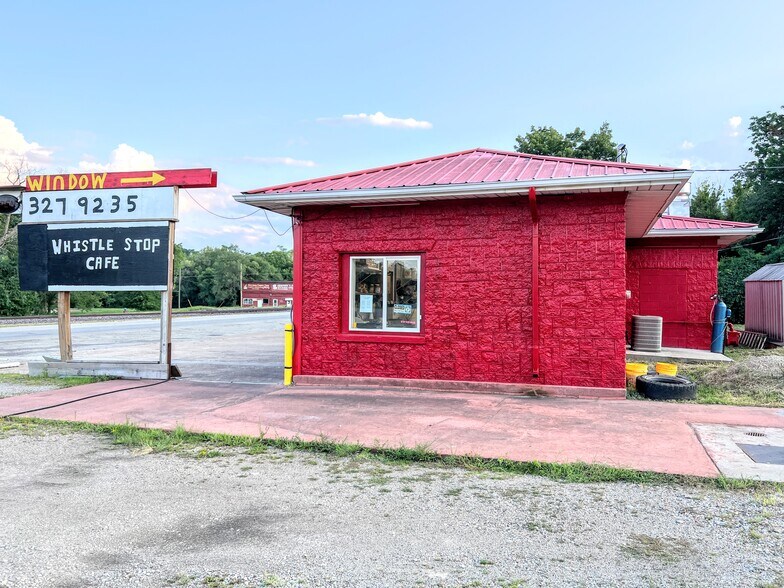 More Photos Of 131 N Front St, Park Hills Restaurant For Sale