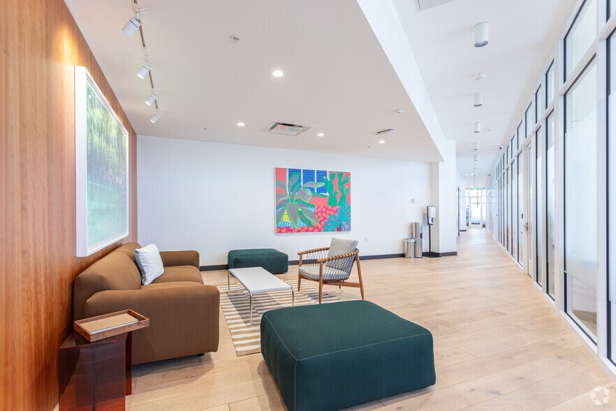 More Photos Of 250 E 200 S, Salt Lake City Coworking Space