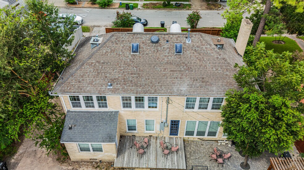 More Photos Of 2512 Calumet St, Houston Apartments For Sale