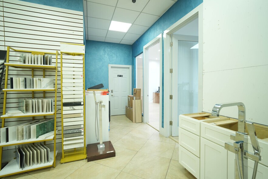 More Photos Of 11921 Sherman Way, North Hollywood Warehouse For Sale