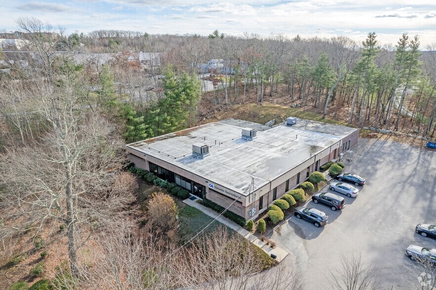 More Photos Of 36 Thurber Blvd, Smithfield Office For Lease