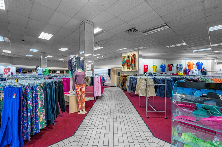 More Photos Of 3602 W Airport Fwy, Irving Department Store For Sale