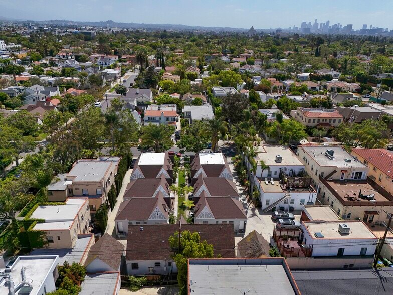 More Photos Of 537 N Orange Dr, Los Angeles Apartments For Sale