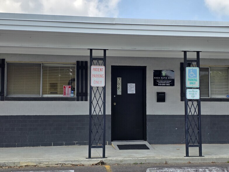 More Photos Of 706 Wilkins St, Smithfield Medical For Sale