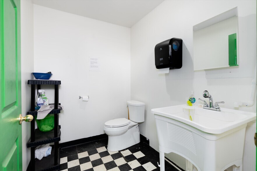 More Photos Of 14274 Longs Peak Ct, Mead Warehouse For Lease