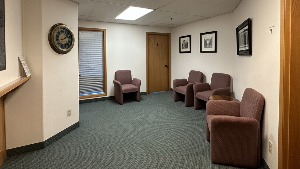 More Photos Of 1801 1st Ave, Longview Medical For Sale