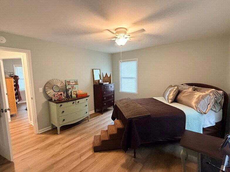 More Photos Of 1038 Harbor View Rd, Charleston Multifamily For Sale