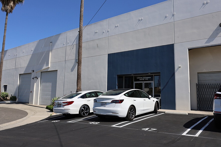 Primary Photo Of 2850 N California St, Burbank Warehouse For Lease