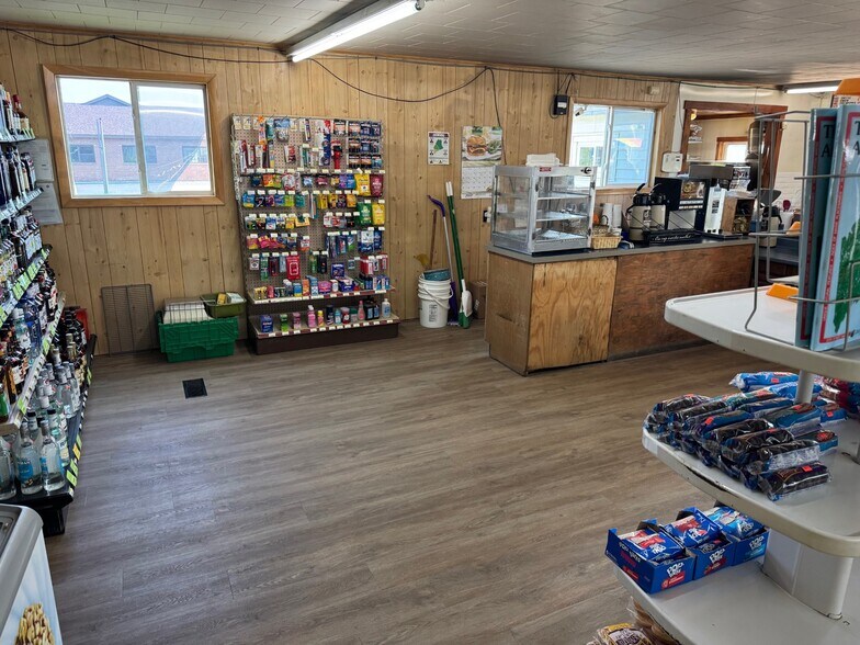 More Photos Of 192 Oakfield Smyrna Rd, Oakfield Convenience Store For Sale