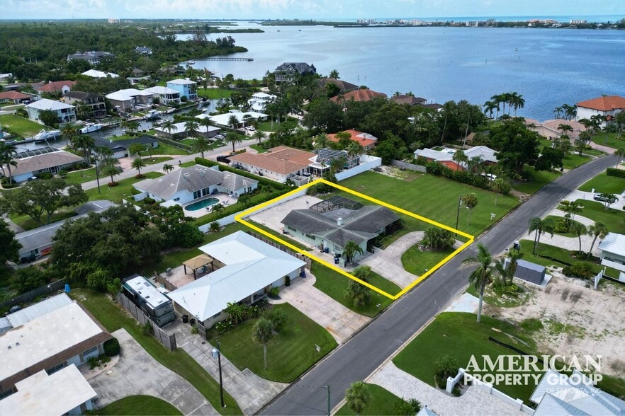 More Photos Of 1848 Southpointe Dr, Sarasota Apartments For Sale