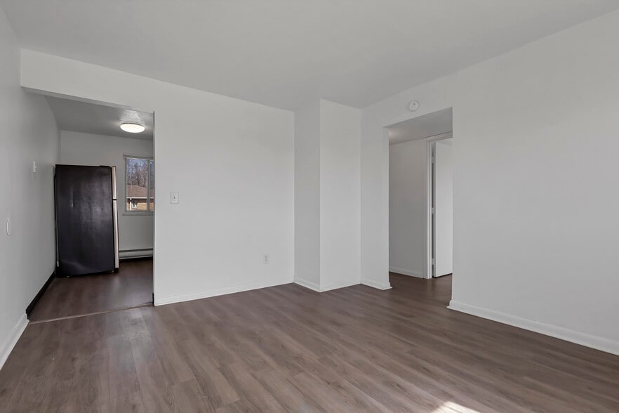 More Photos Of 1928 Agler Rd, Columbus Apartments For Sale