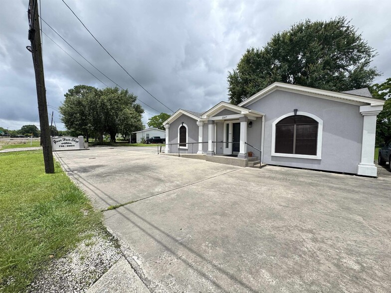 Primary Photo Of 2567 Highway 365, Port Arthur Storefront Retail Office For Sale