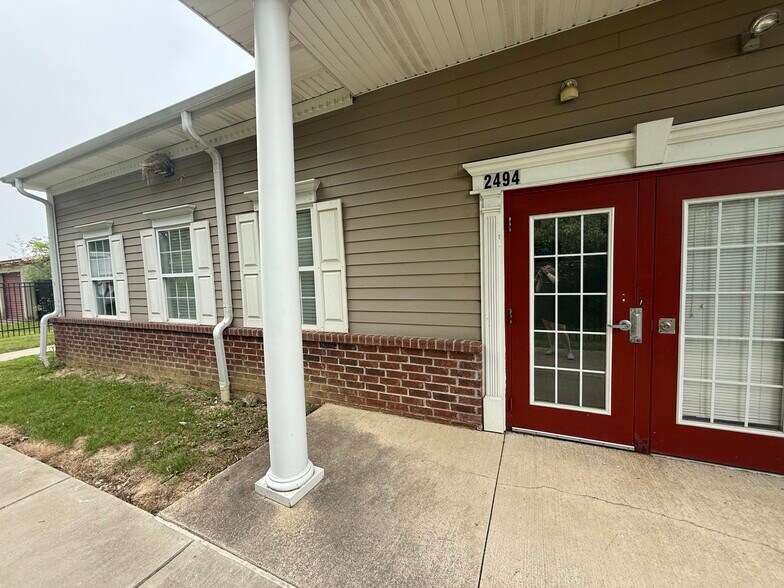 More Photos Of 5010 Gateway Dr, Medina Self Storage For Lease